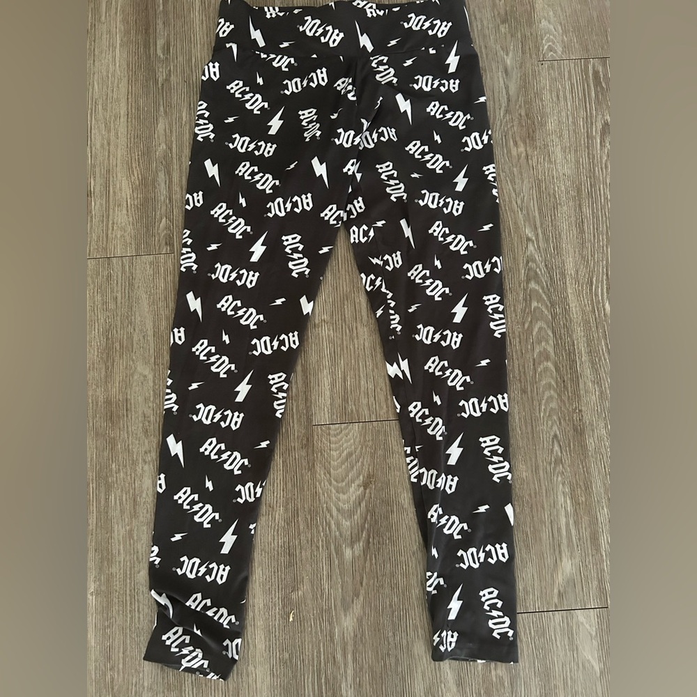Licensed AC/DC Black and White stretchy Leggings size medium